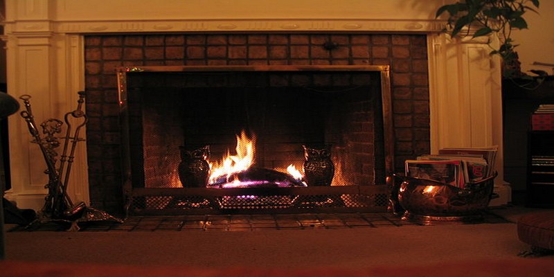 640px-The_fireplace-RS.jpg