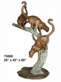 Кошки на дереве из бронзы